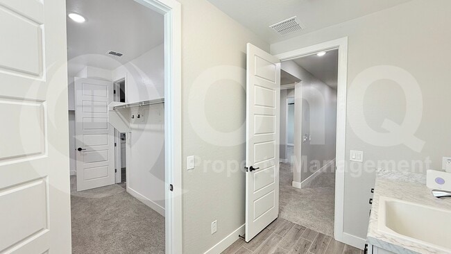 Building Photo - 5232 S Cobblestone St