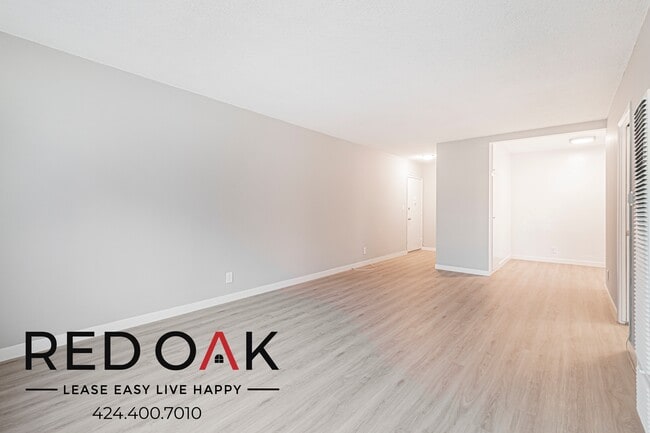 Foto del edificio - 12737 Moorpark St