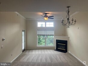 Building Photo - 3840 Lightfoot St