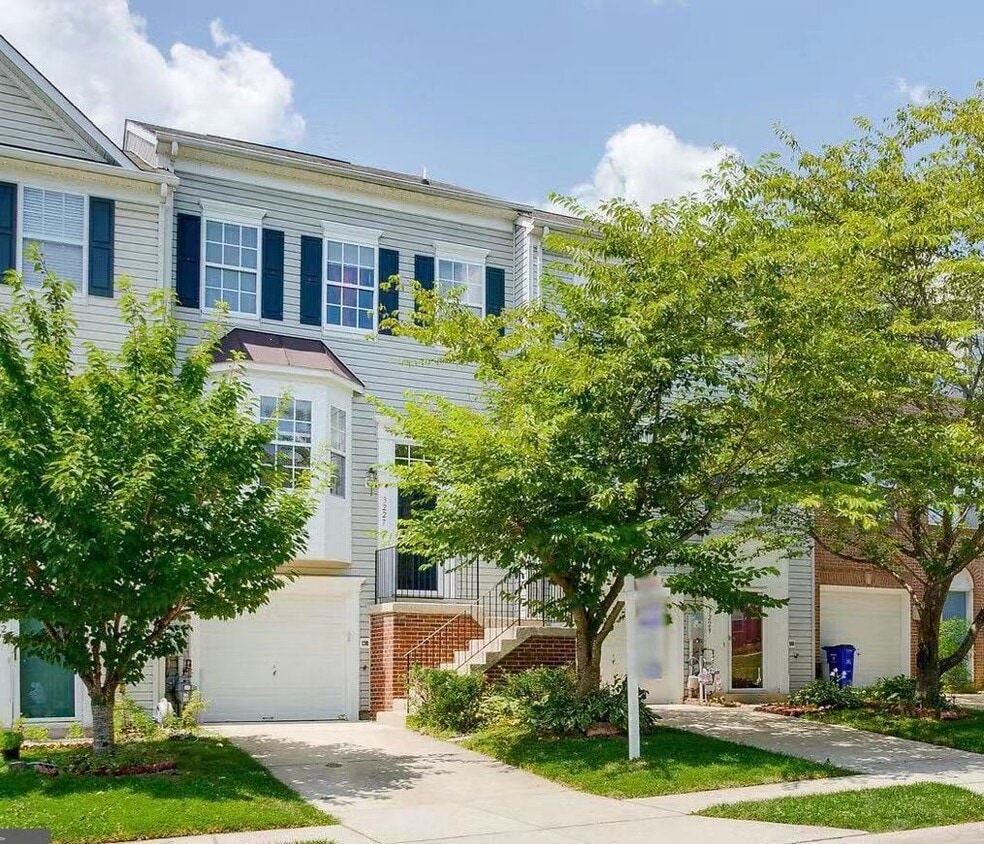 Primary Photo - 3227 Halcyon Ct