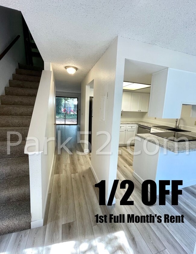 Building Photo - 9421 43rd St Ct W