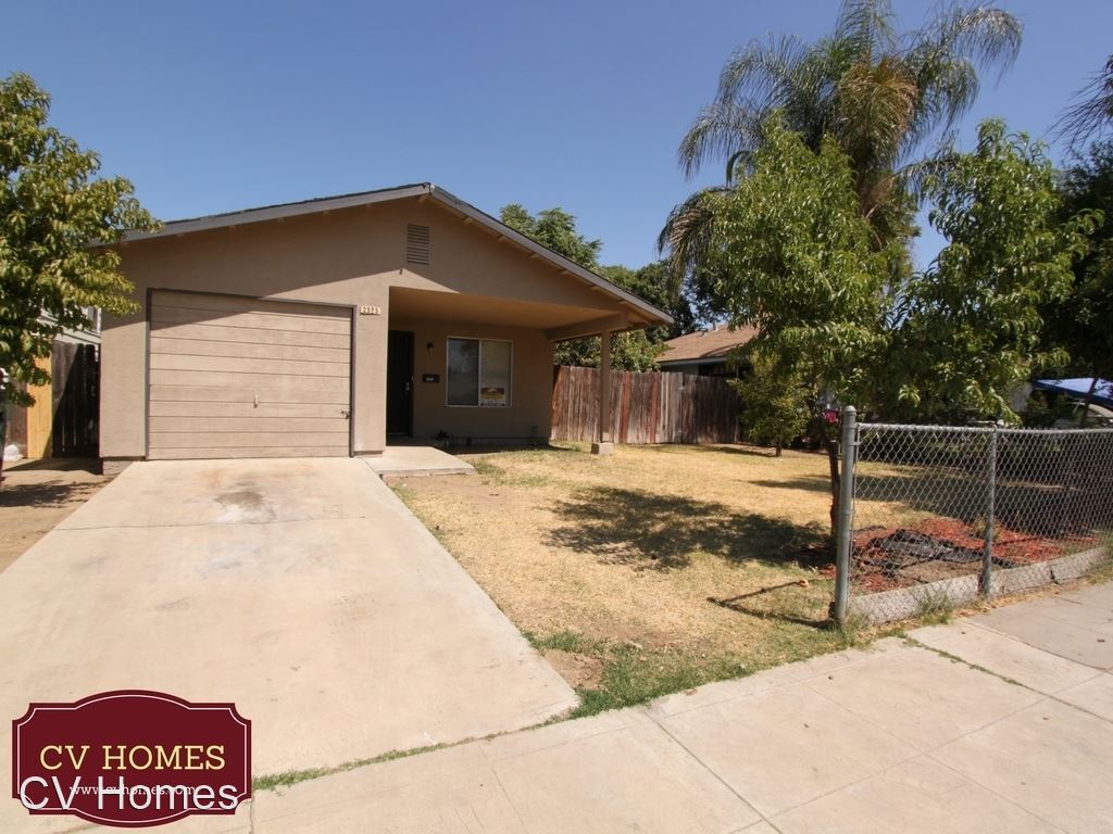 Foto principal - 5 br, 2 bath House - 2525 S. 10th St.