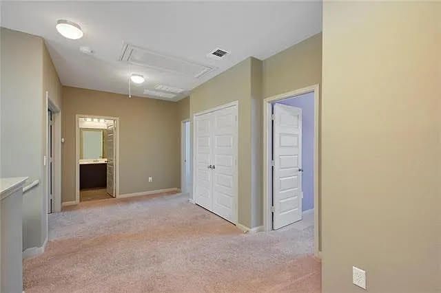Foto del edificio - 1620 Bryant Dr