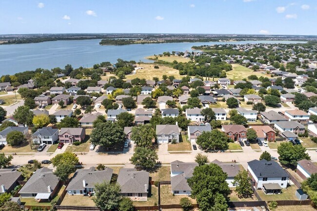 Foto del edificio - 625 Spillway Dr
