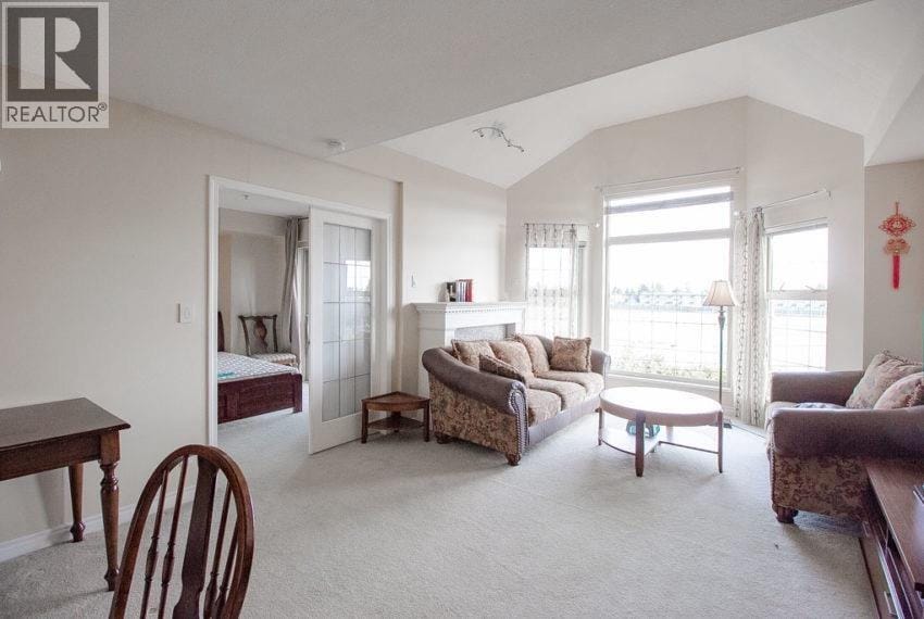 Photo principale - 5650 Oak St