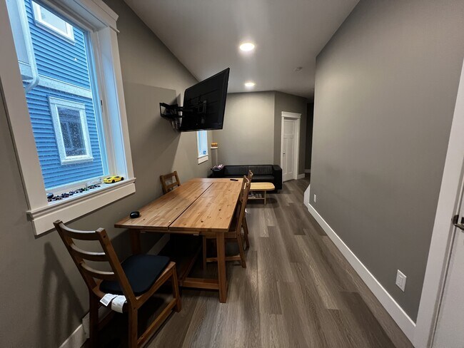 Photo du bâtiment - 600 Hillcrest Ave