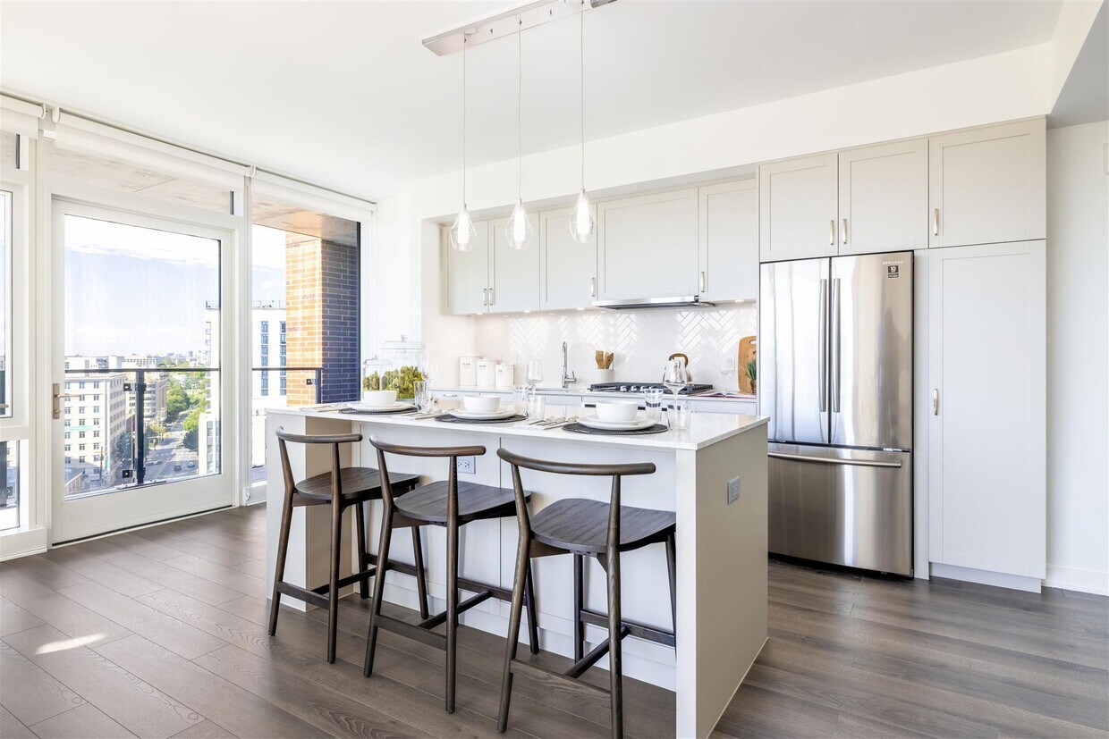 Foto principal - 8001 Woodmont