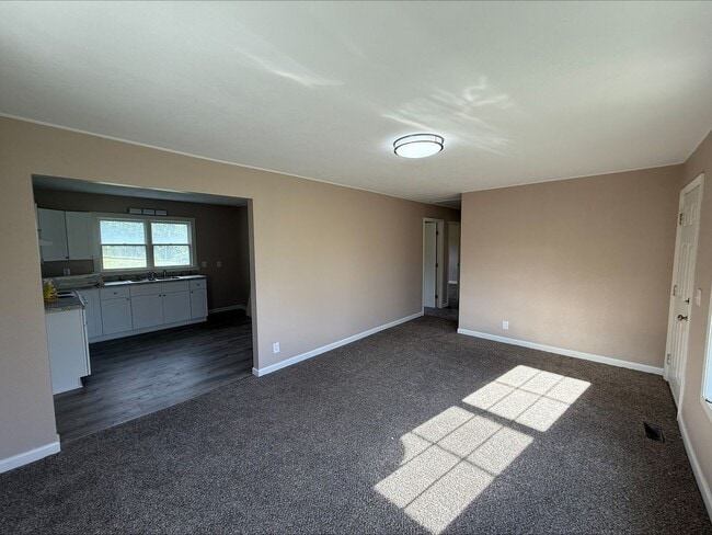 Building Photo - 1323 Harrell St
