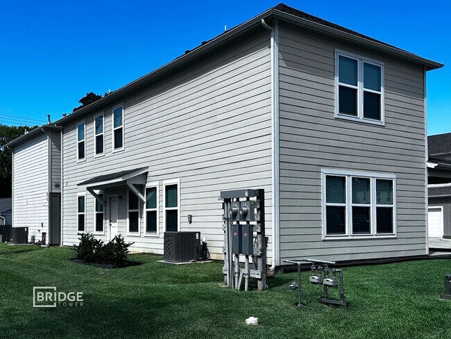 Building Photo - ADDISON PLAN