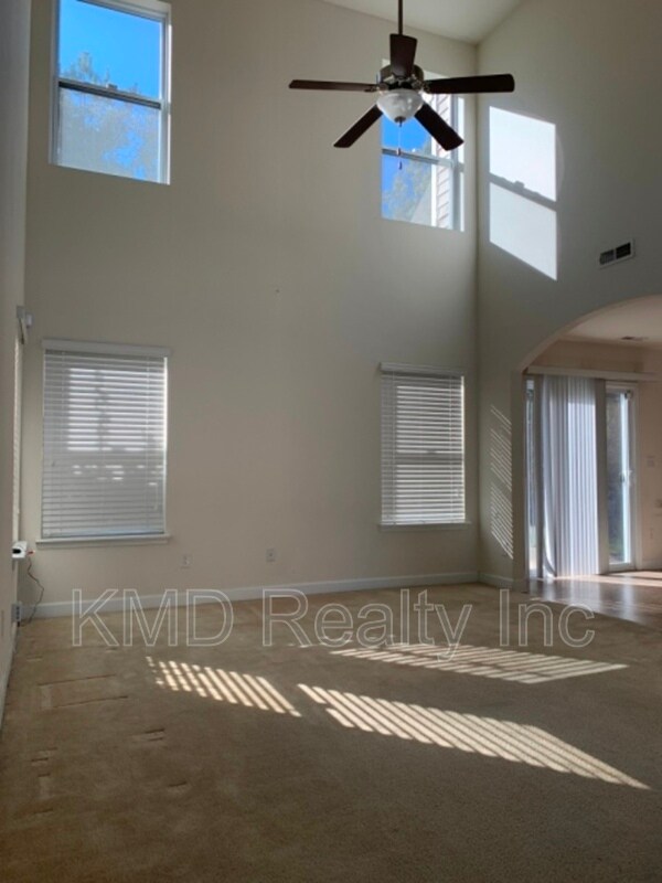 10730 Greenhead View Rd, Charlotte, NC 28262 House for Rent in