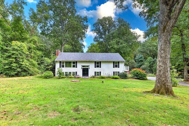 Building Photo - 59 N Racebrook Rd