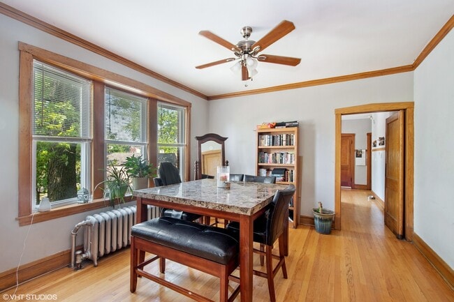 Foto del edificio - 2959 N Springfield Ave