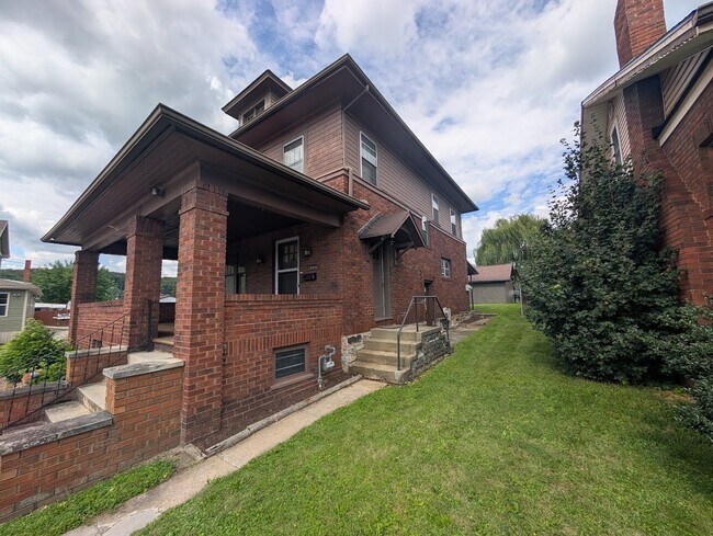 Foto del edificio - 2908 Oak Ave