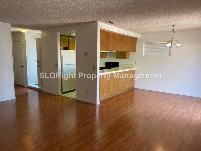 Foto del edificio - AVAILABLE SEPTEMBER- 2 Bedroom/ 2 Bathroom Condo In Laguna Lake Area
