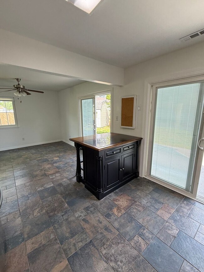 Foto del edificio - CHIMNEY HILL