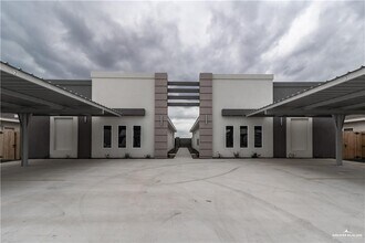 Building Photo - 12 West Dr