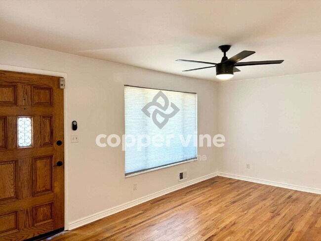 Foto del edificio - 6628 Eaton St