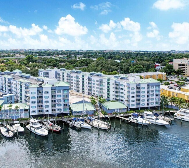 Foto del edificio - 2415 NW 16th St Rd