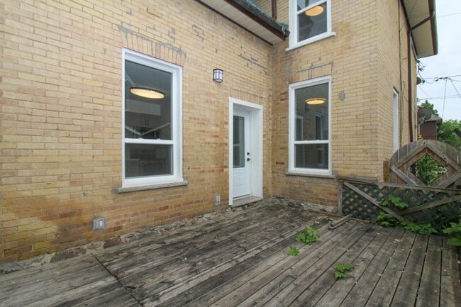 Building Photo - 1 Bedroom Main Floor Unit – All Utilities Included – $1,649/month