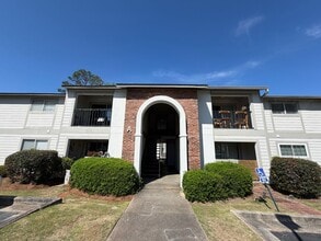 Building Photo - 601 N Gay St