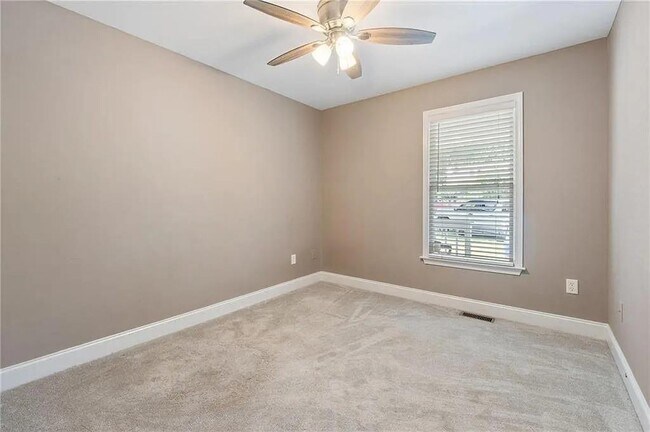 Building Photo - 58 Arabian Ct