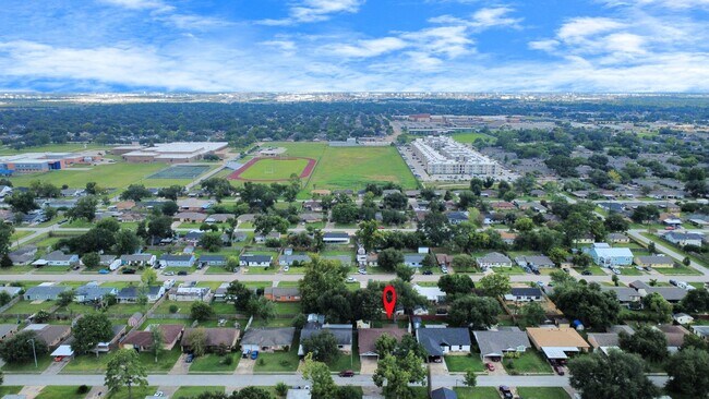 Foto del edificio - 2405 Pickerton Dr