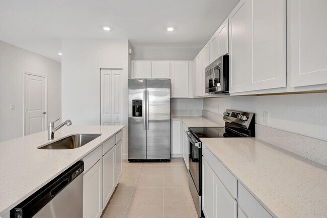 Foto del edificio - 539 Rivergrass St