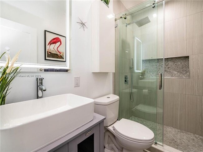 Foto del edificio - 726 8th St