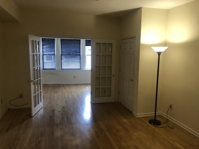 Building Photo - 254 Bloomfield Ave