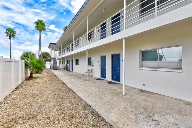 Foto del edificio - 7305 Bay St