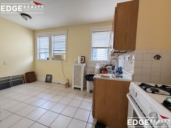 Photo - 232 Foster St Apartment