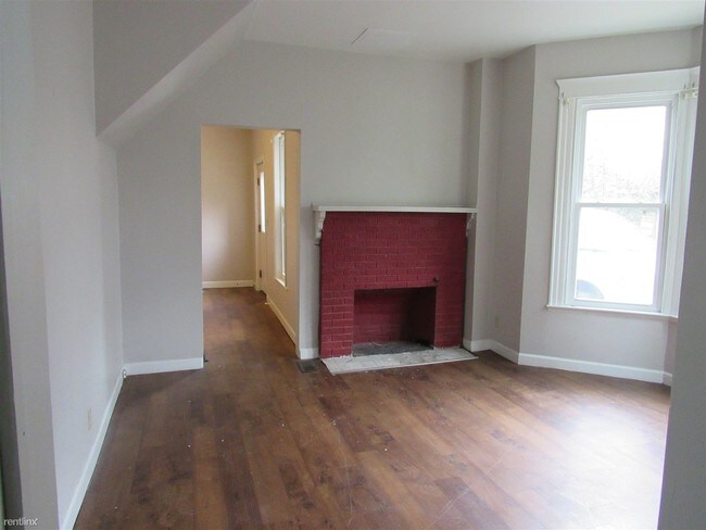 Building Photo - 2 br, 1 bath  - 527 N State St
