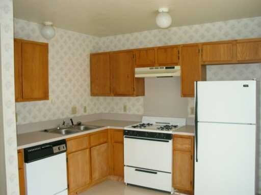  - Villa West