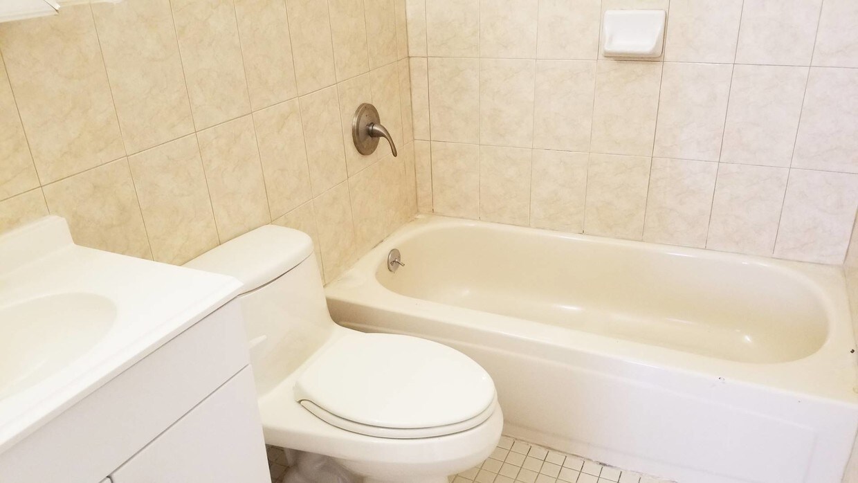 Foto del edificio - 563 Evergreen Ave