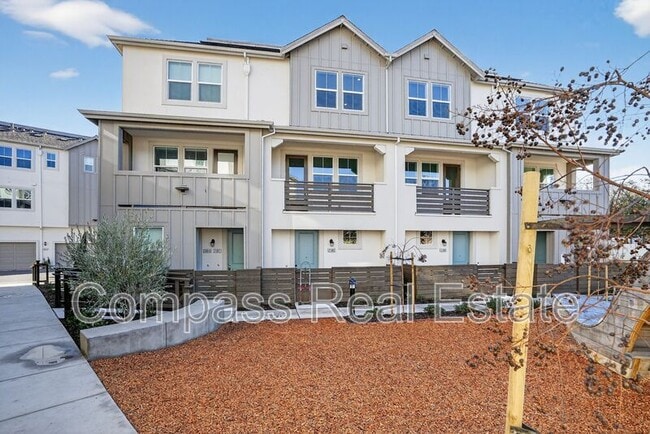 Photo - 21061 Story St Townhome