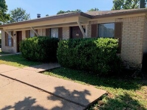 Building Photo - 605 San Benito Ct