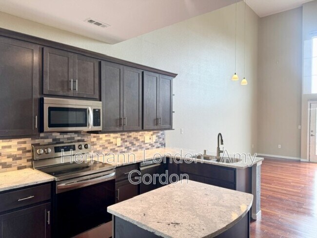 Foto del edificio - 200 S Kirkwood Rd