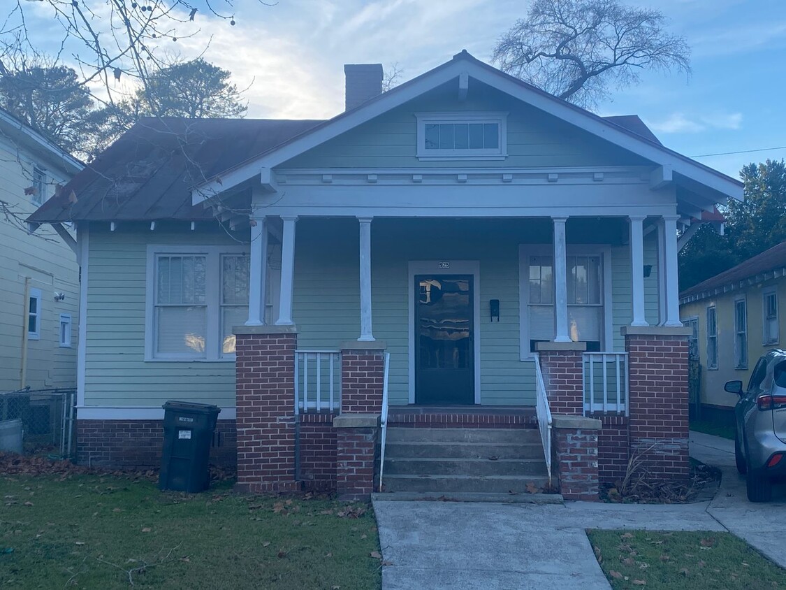 Primary Photo - 925 Holden St