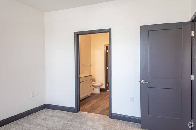 A1- 1BR, 1BA - The Jamestown