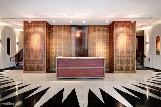 Foto del edificio - 10460 Queens Blvd