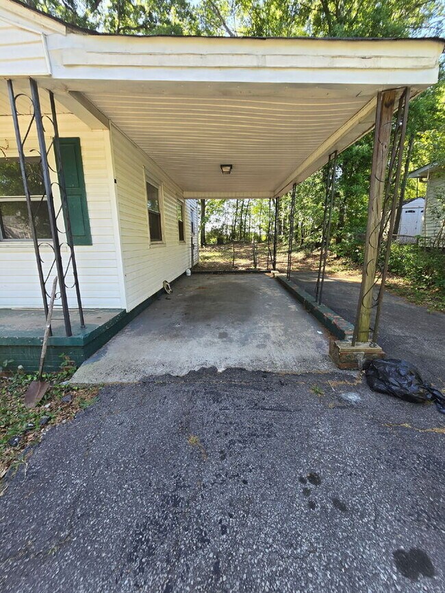 Foto del edificio - 336 Crosby Cir