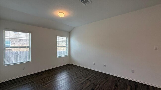 Foto del edificio - 21601 Quick Fox Dr