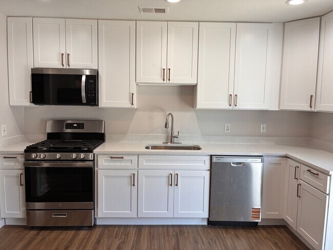 Foto del edificio - Beautifully Updated 4-bedroom Home in Edgewood, MD
