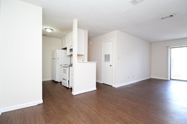 Building Photo - 5209 Charbar Dr