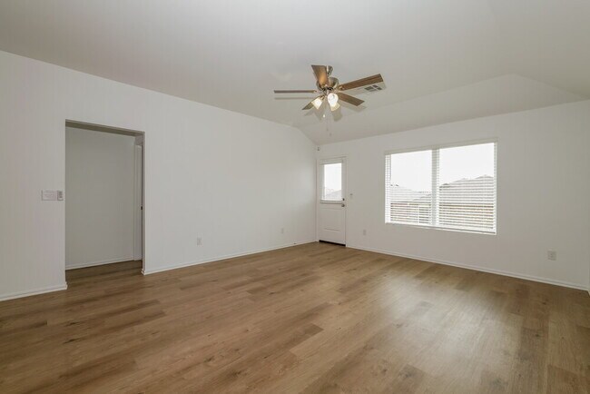 Foto del edificio - 10044 Blackjack Rd