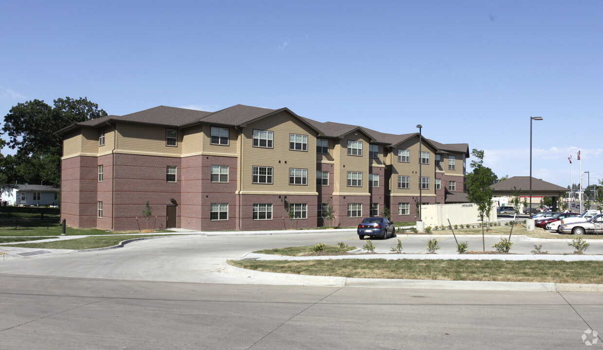 Primary Photo - Fort Des Moines Senior Housing