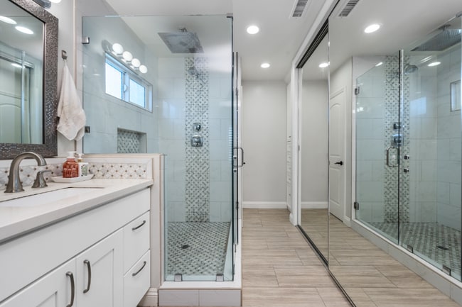 Photo - 1614 Marion Way W House