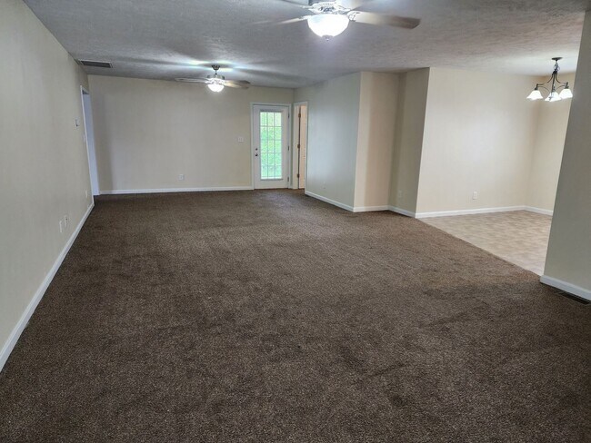 Building Photo - 5 br, 2 bath House - 7920 Audrey Ave.