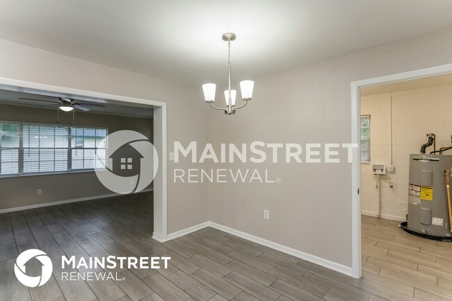 Building Photo - 1010 N Bracewell Dr