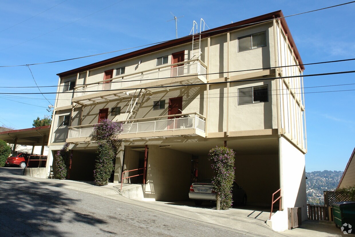 Primary Photo - 785 Taft Ave